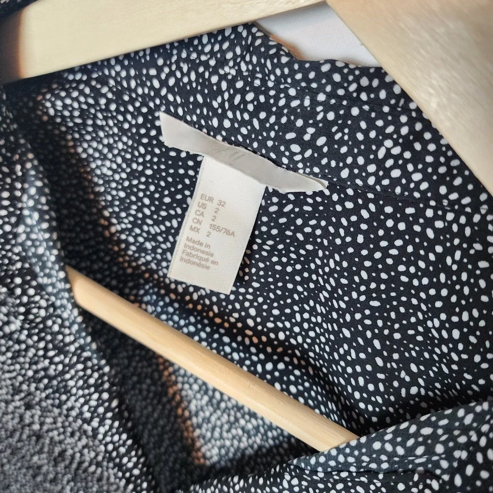 HM Black White Micro Dot Print Long Sleeve Button Down Blouse Size 2 - Picture 3 of 7